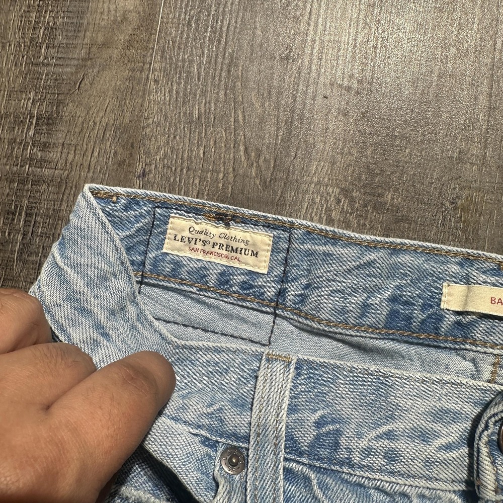 Levis Premium Baggy Dad Jeans Womens 26x30 Light Wash Distressed Ripped Raw Hem - Picture 5 of 16